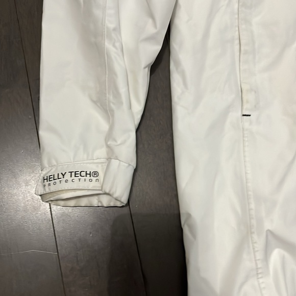 Helly Hansen Women's Crew Waterproof, Windproof, & Breathable Sailing jacket - Picture 5 of 9